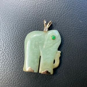 Jade elephant pendant
